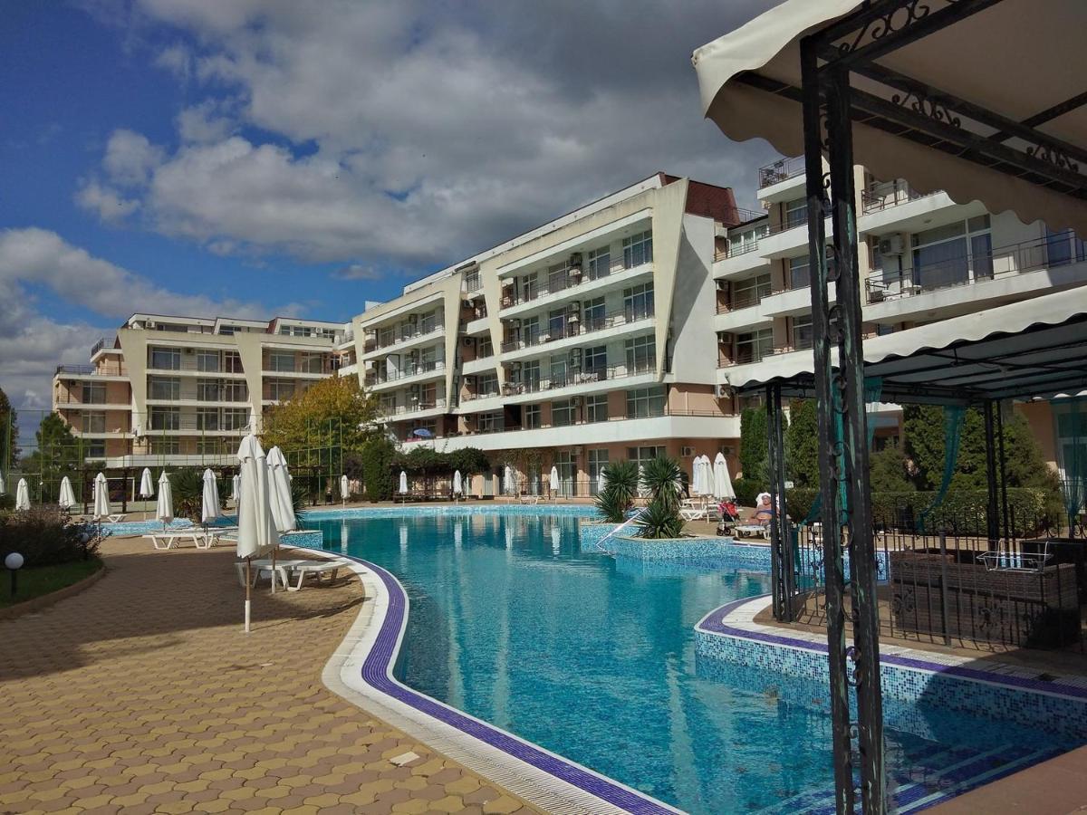 Apartment Daisy Grand Kamelia Sunny Beach Esterno foto